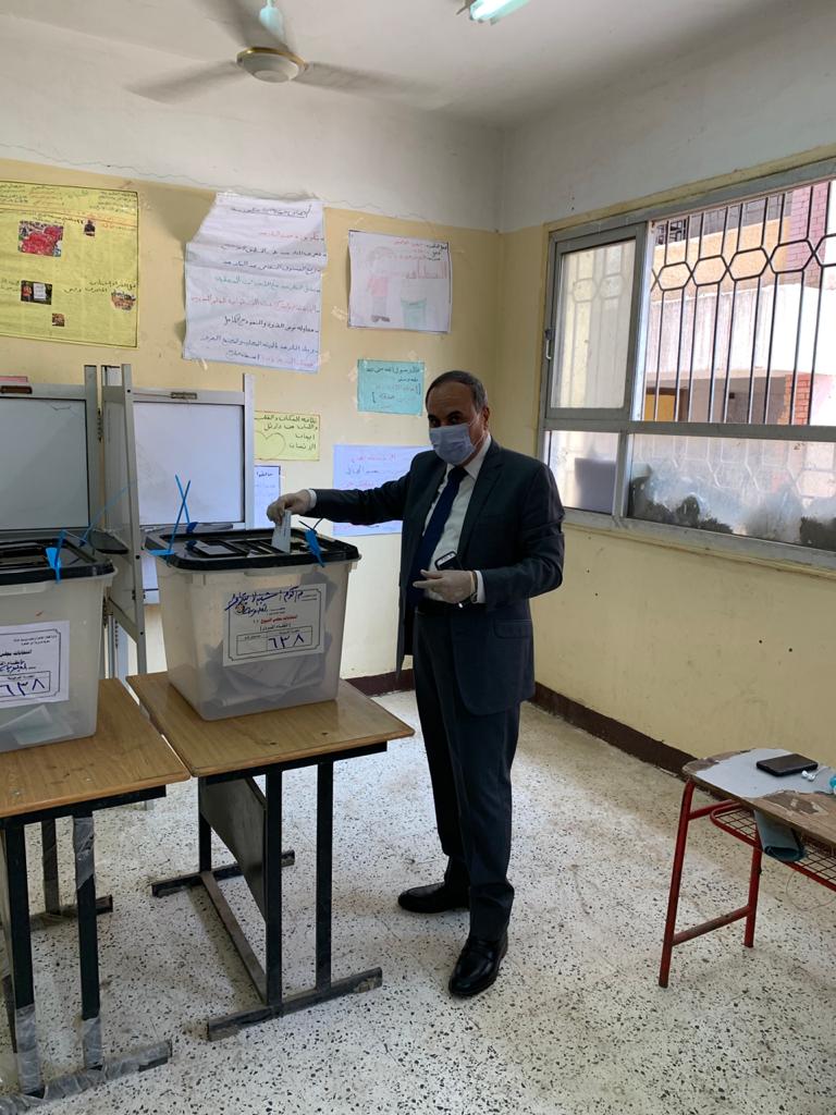 سلامة خلال الإدلاء بصوته في الانتخابات: المصريون قادرون على إبهار العالم وتأكيد قوة مصر قيادة وشعبا